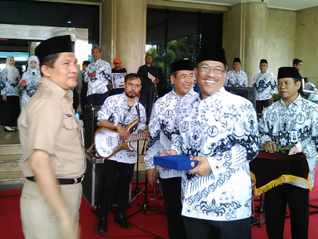 Pencarian PGRI Kenjeran - Persatuan Guru Republik Indonesia Cabang Kenjeran